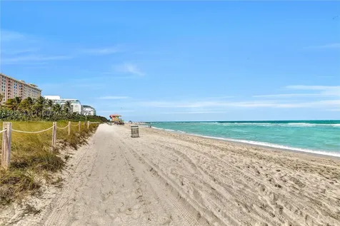 2625 Collins Avenue Miami Beach FL 33140
