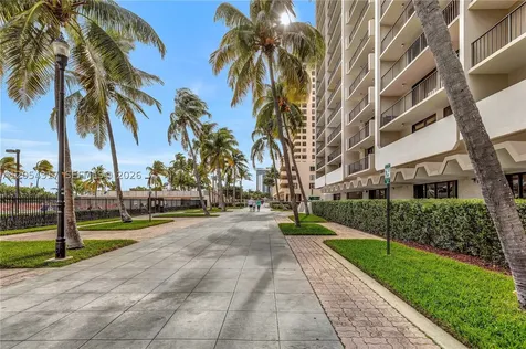 2625 Collins Avenue Miami Beach FL 33140