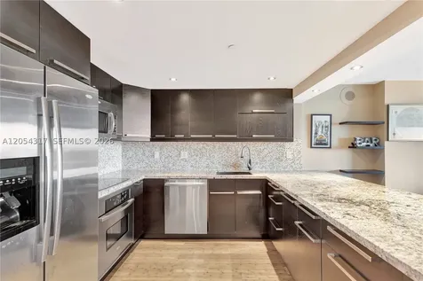 2625 Collins Avenue Miami Beach FL 33140
