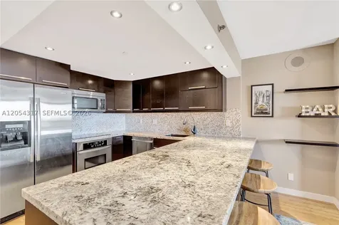 2625 Collins Avenue Miami Beach FL 33140