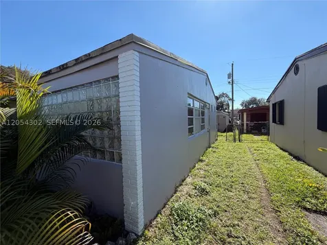 1828 NW 152nd Street Miami Gardens FL 33054