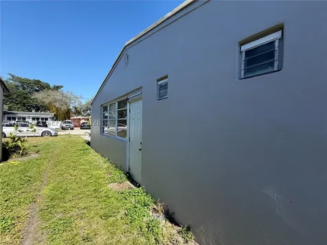 1828 NW 152nd Street Miami Gardens FL 33054