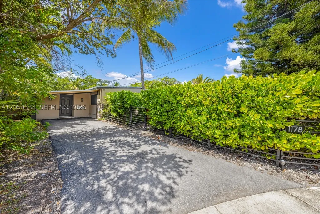 1178 Garfield Street Hollywood FL 33019