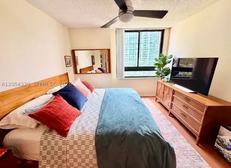 1330 West Avenue Miami Beach FL 33139