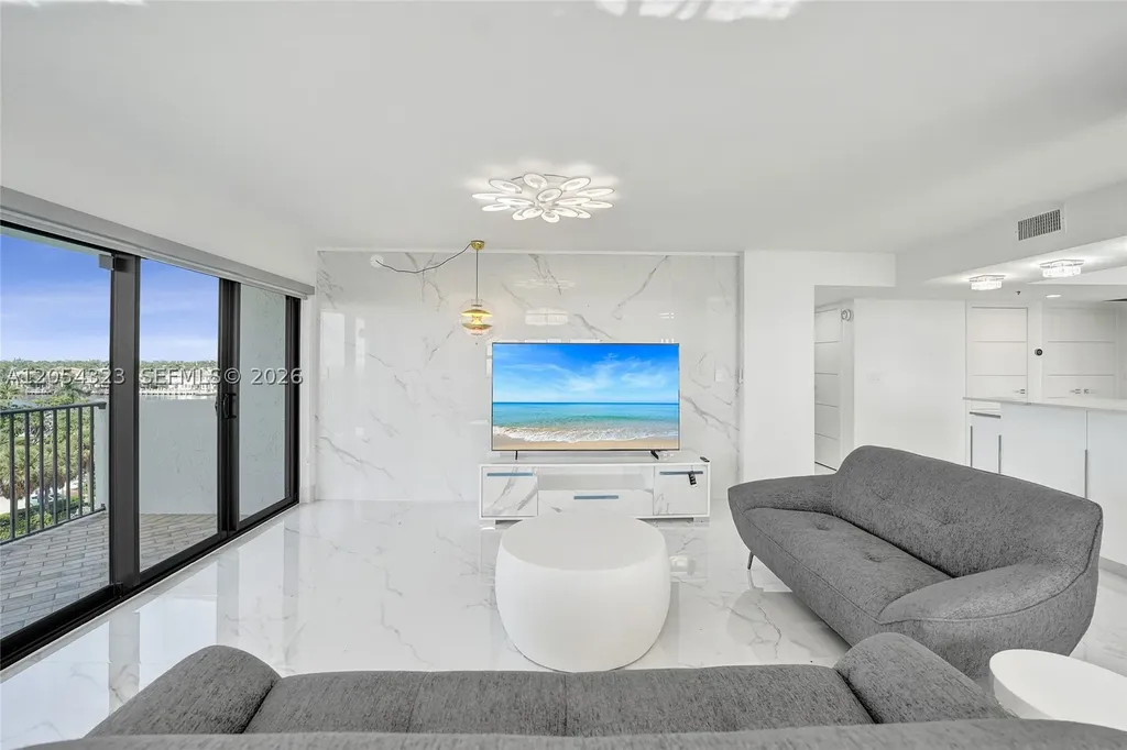 1201 S Ocean Drive Hollywood FL 33019