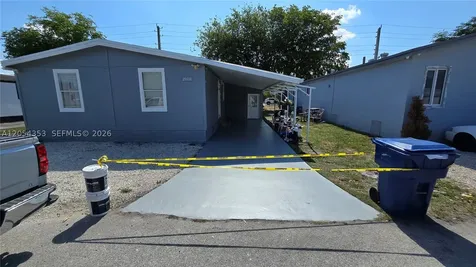 20016 NW 56 Avenue Miami Gardens FL 33055