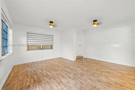23 SW 8th Street Hallandale Beach FL 33009
