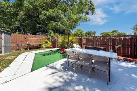 23 SW 8th Street Hallandale Beach FL 33009