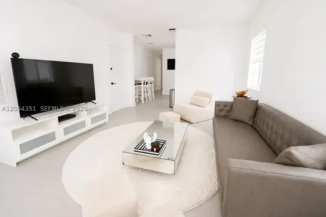 815 W 39th Street Miami Beach FL 33140