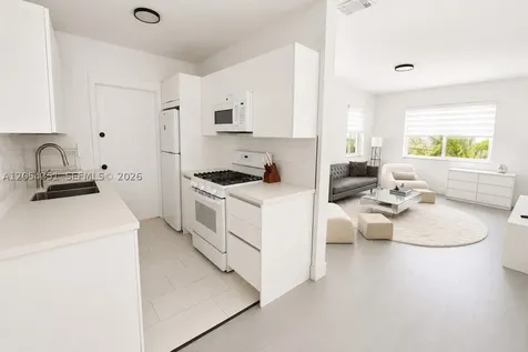 815 W 39th Street Miami Beach FL 33140
