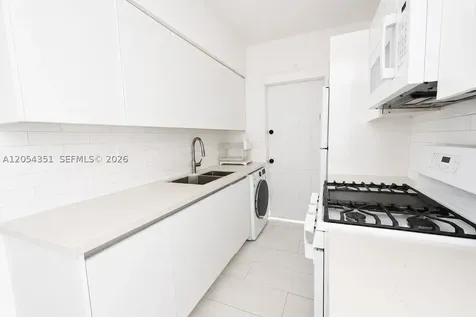 815 W 39th Street Miami Beach FL 33140