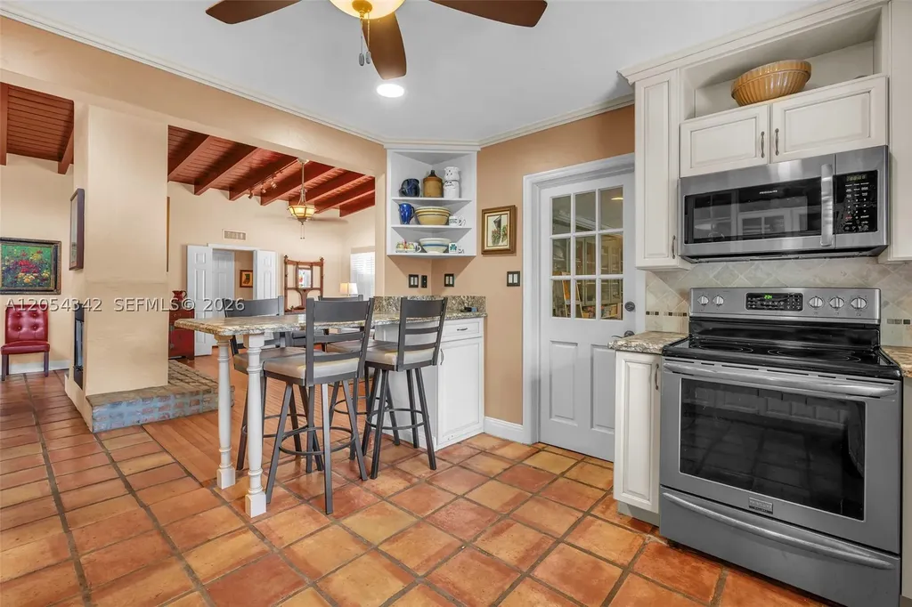 800 SW 8th Terrace Fort Lauderdale FL 33315