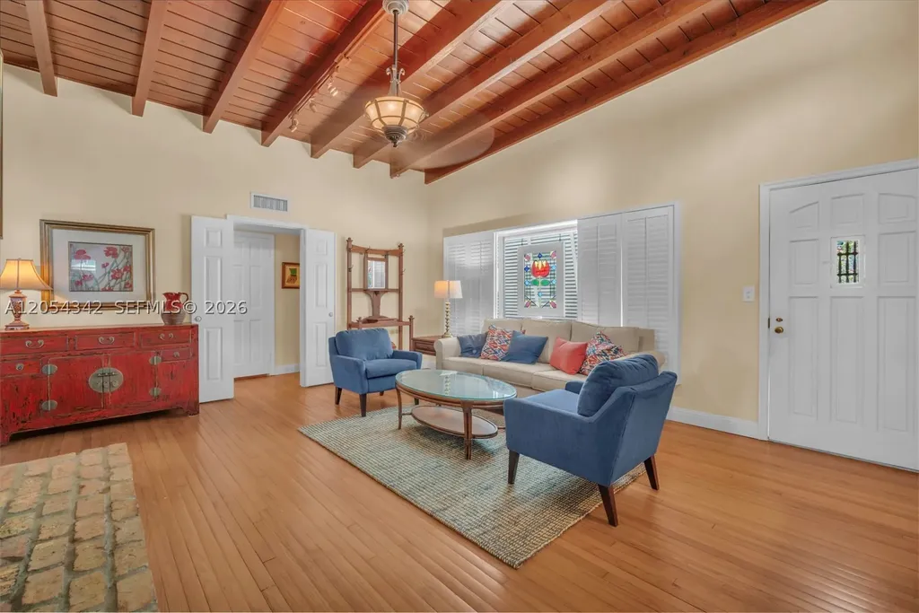 800 SW 8th Terrace Fort Lauderdale FL 33315