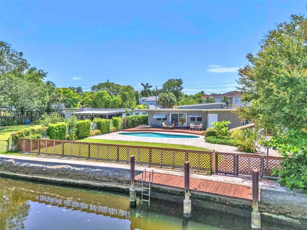 800 SW 8th Terrace Fort Lauderdale FL 33315