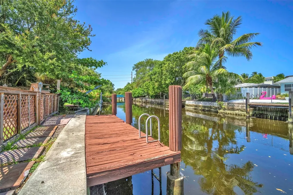 800 SW 8th Terrace Fort Lauderdale FL 33315