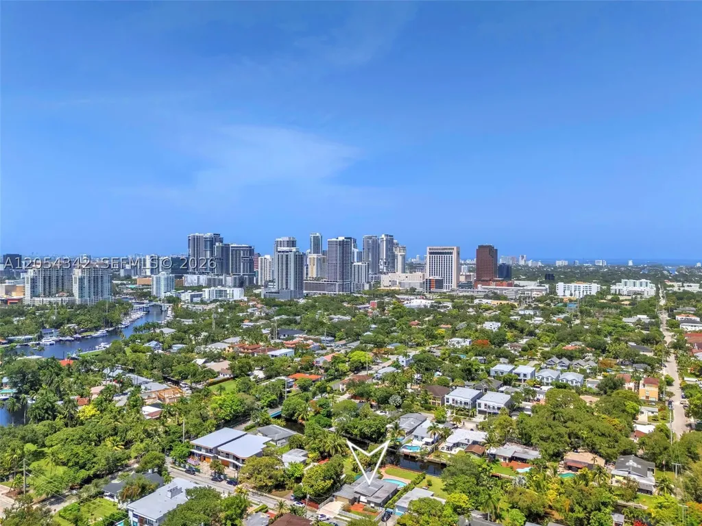 800 SW 8th Terrace Fort Lauderdale FL 33315
