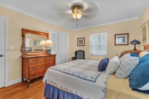 800 SW 8th Terrace Fort Lauderdale FL 33315