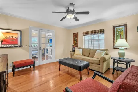 800 SW 8th Terrace Fort Lauderdale FL 33315