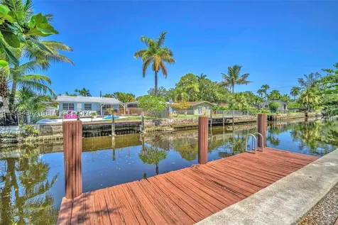 800 SW 8th Terrace Fort Lauderdale FL 33315