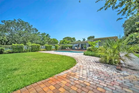 800 SW 8th Terrace Fort Lauderdale FL 33315
