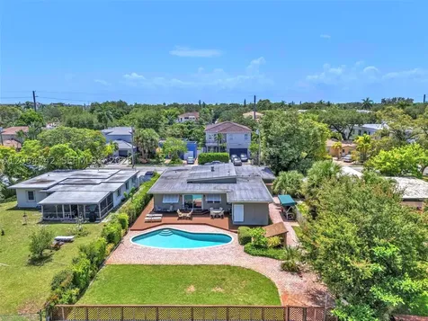 800 SW 8th Terrace Fort Lauderdale FL 33315