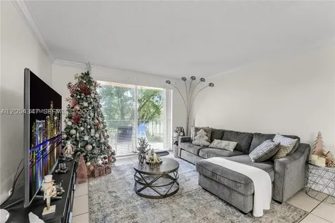 9320 Fontainebleau Boulevard Miami FL 33172