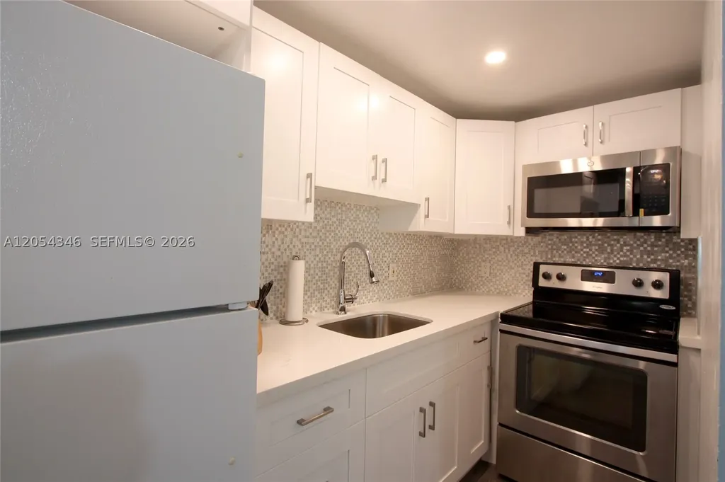 1525 Pennsylvania Avenue Miami Beach FL 33139