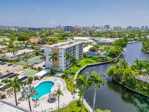 3000 NE 16th Avenue Oakland Park FL 33334