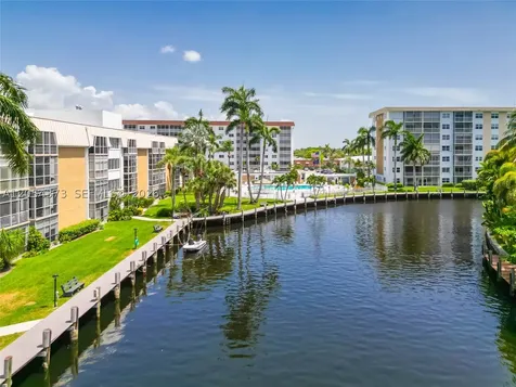 3000 NE 16th Avenue Oakland Park FL 33334