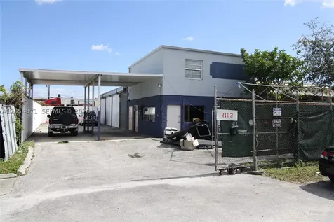 2103 SW 59th Terrace West Park FL 33023