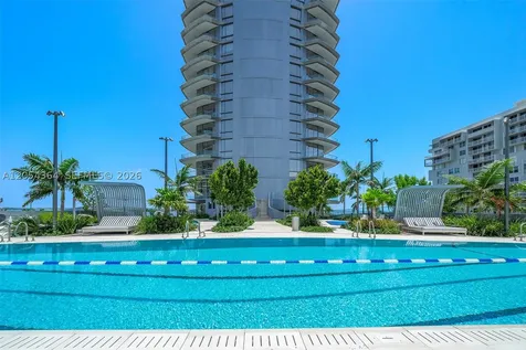 175 SE 25th Road Miami FL 33129