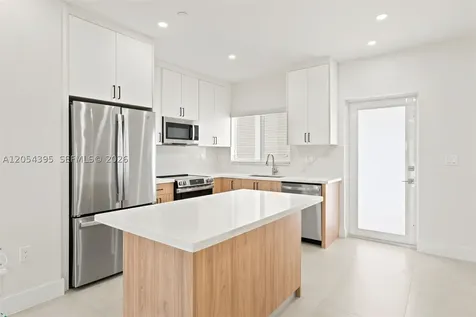 4732 SW 87 Court Miami FL 33165