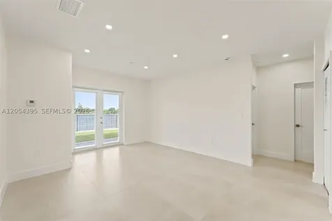 4732 SW 87 Court Miami FL 33165