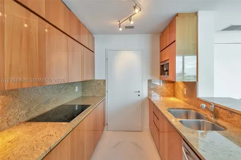 50 S Pointe Drive Miami Beach FL 33139