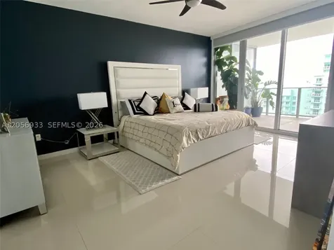 488 NE 18th Miami FL 33132