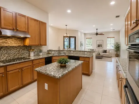 19528 SW 79th Place Cutler Bay FL 33157