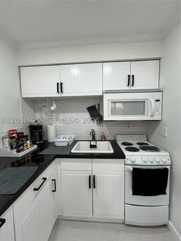 1808 NE 11th Avenue Fort Lauderdale FL 33305