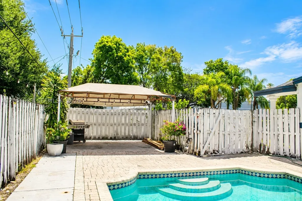 7061 Moseley Street Hollywood FL 33024