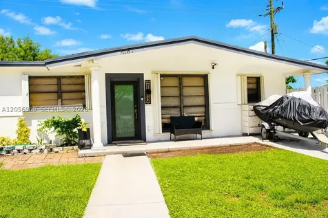 7061 Moseley Street Hollywood FL 33024
