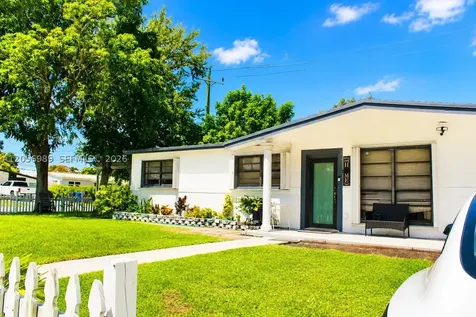 7061 Moseley Street Hollywood FL 33024