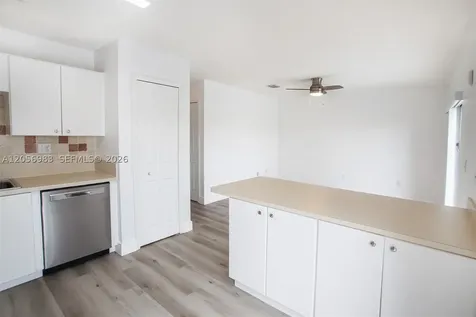 8949 SW 214th Street Cutler Bay FL 33189