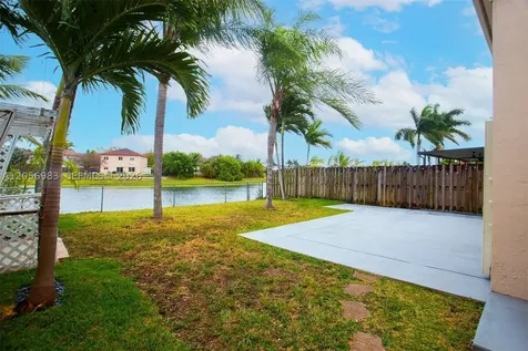 8949 SW 214th Street Cutler Bay FL 33189