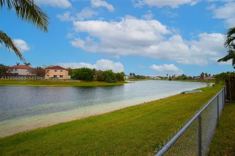 8949 SW 214th Street Cutler Bay FL 33189