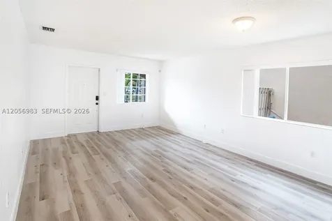 8949 SW 214th Street Cutler Bay FL 33189
