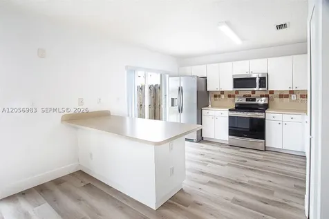8949 SW 214th Street Cutler Bay FL 33189