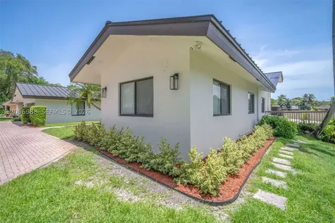 3180 N 36th Street Hollywood FL 33021