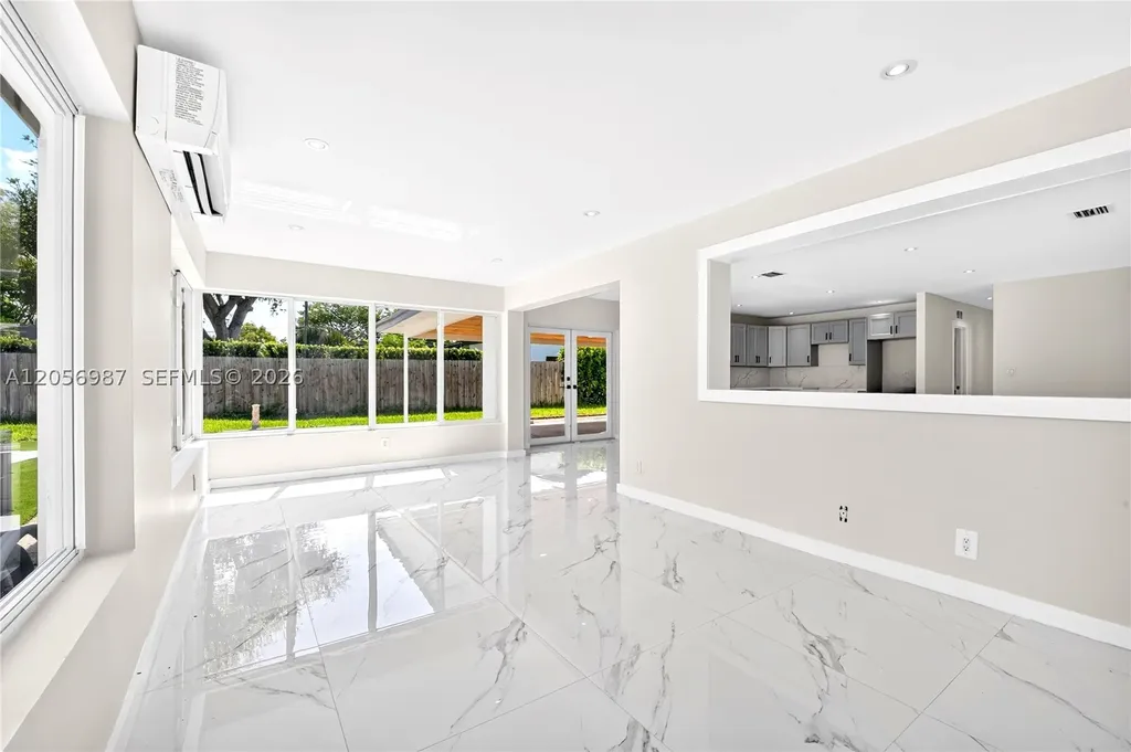 5715 Jackson Street Hollywood FL 33023