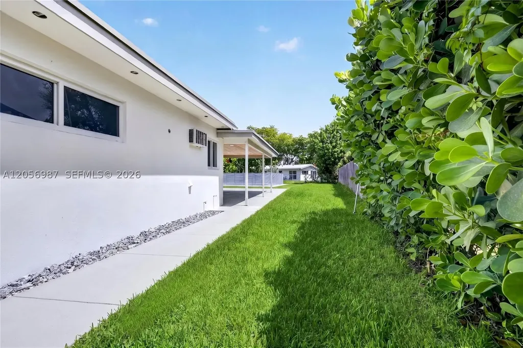 5715 Jackson Street Hollywood FL 33023