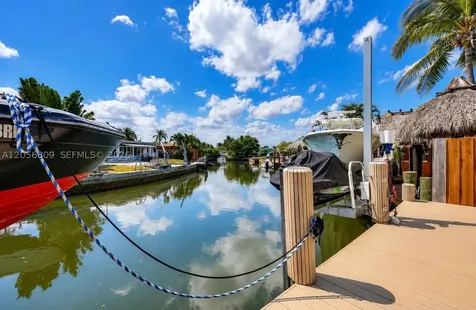 963 Nautilus Isle Dania Beach FL 33004