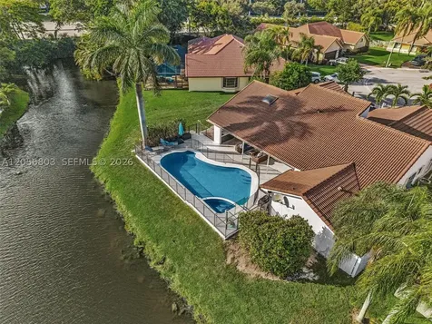 1661 NW 100th Way Plantation FL 33322